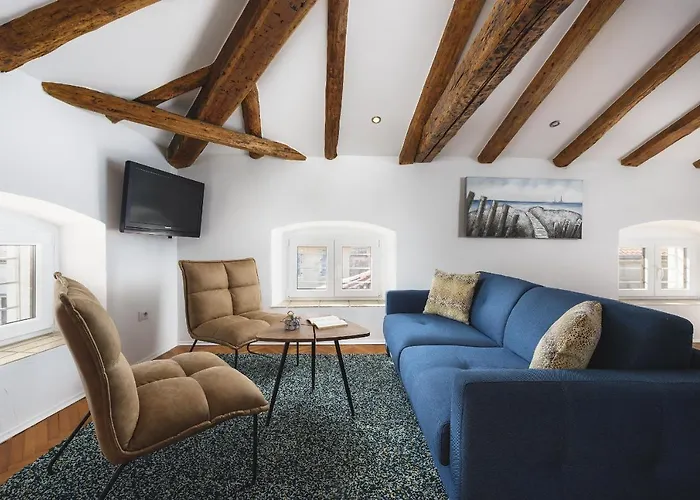 Urban Loft Old Town 포레치