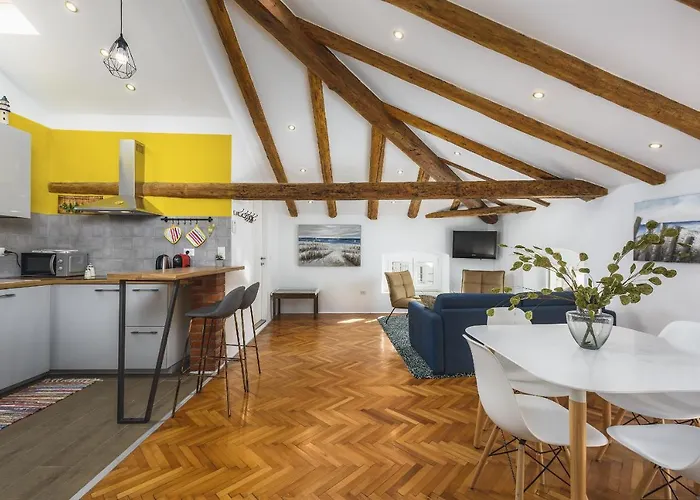 Urban Loft Old Town Appartamento Porec